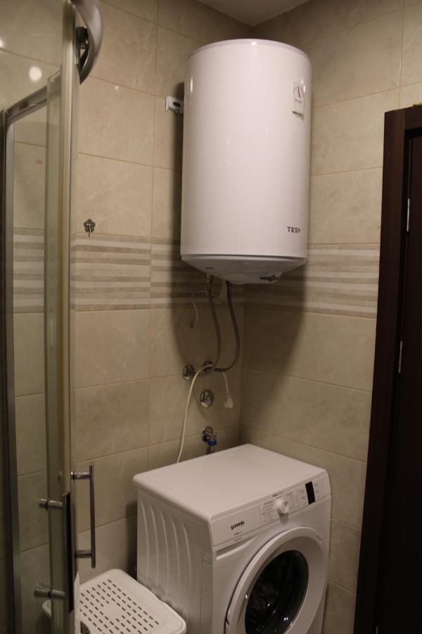 Delta Studio Apartman Podgorica Buitenkant foto